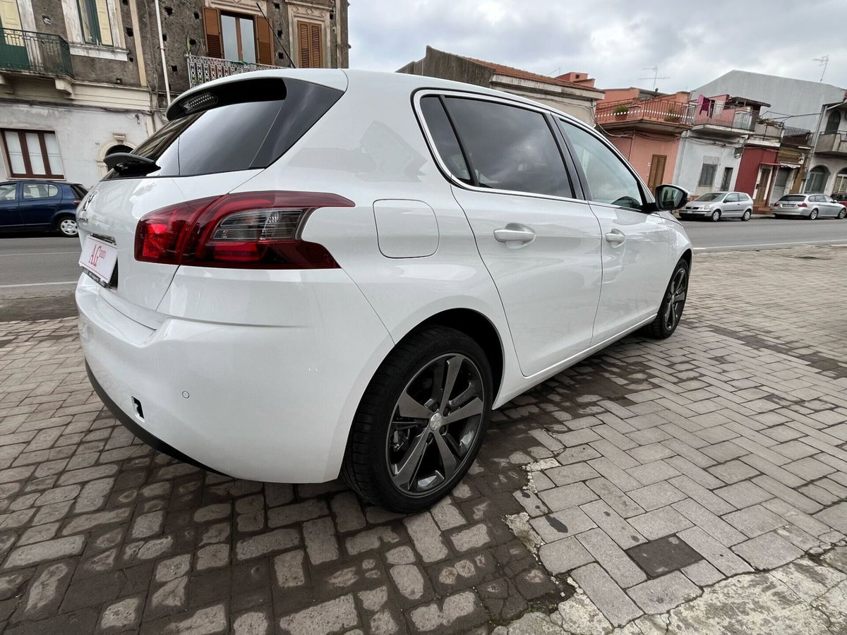 Peugeot 308 BlueHDi 130 S&S EAT8 Allure Pack (6)