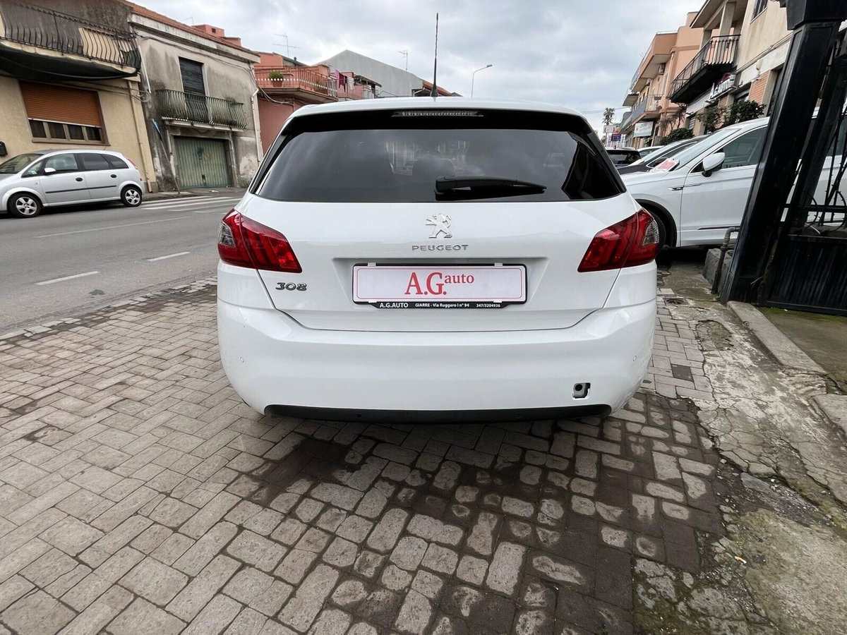 Peugeot 308 BlueHDi 130 S&S EAT8 Allure Pack (8)