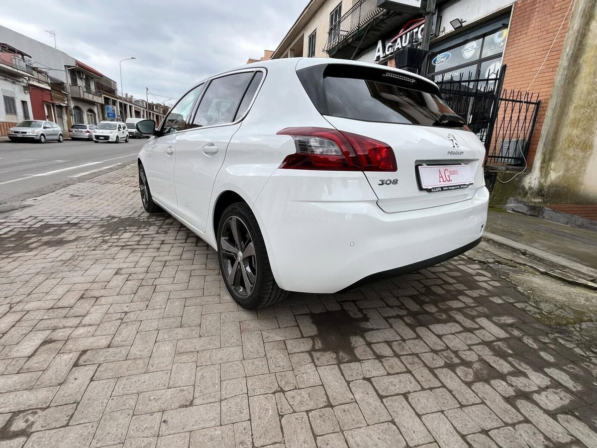 Peugeot 308 BlueHDi 130 S&S EAT8 Allure Pack (9)