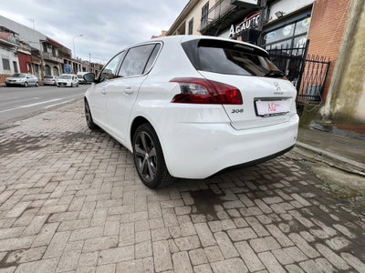 Peugeot 308 BlueHDi 130 S&S EAT8 Allure Pack (9)