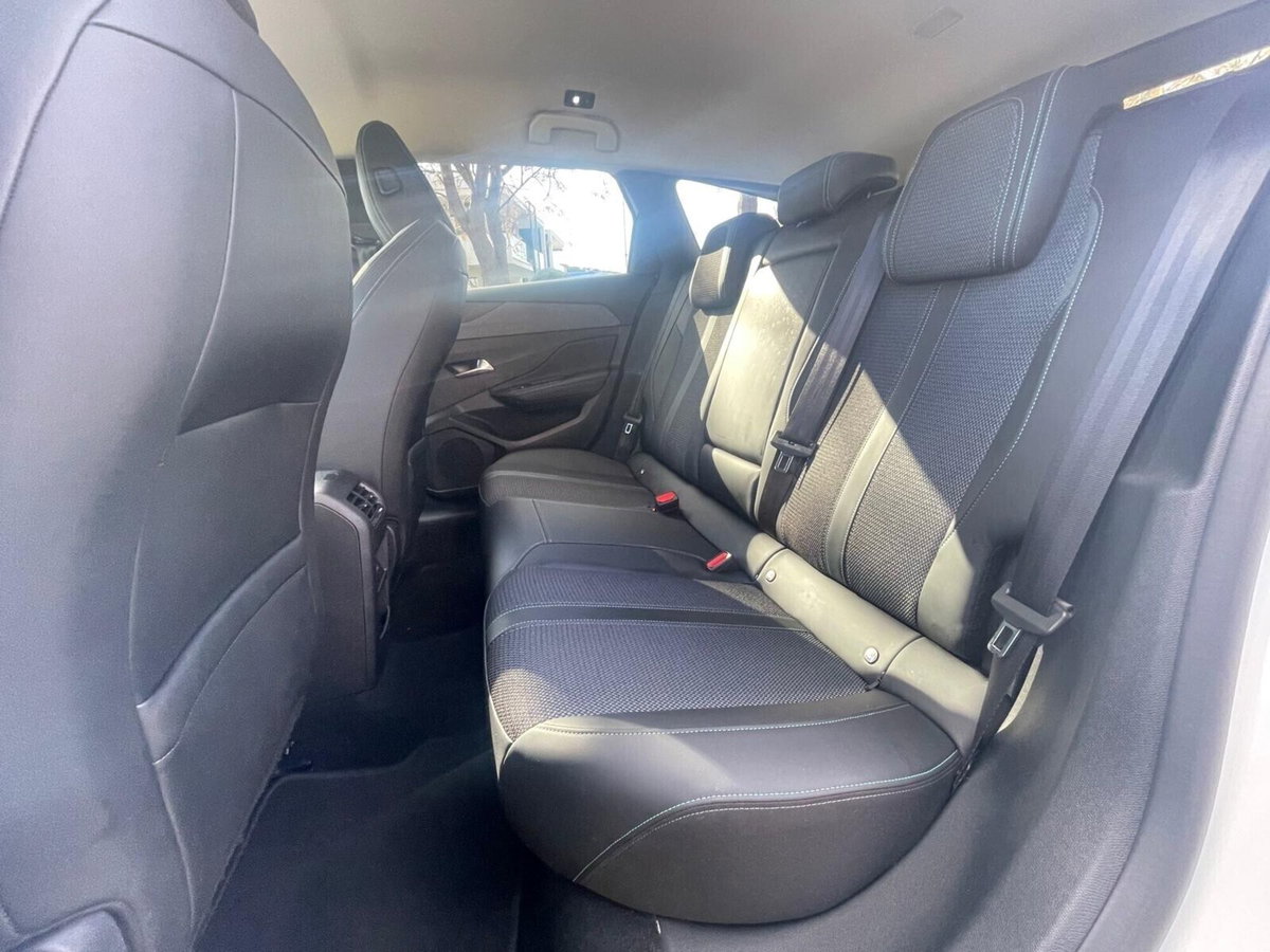 Peugeot 308 SW BlueHDi 130 S&S Allure (11)