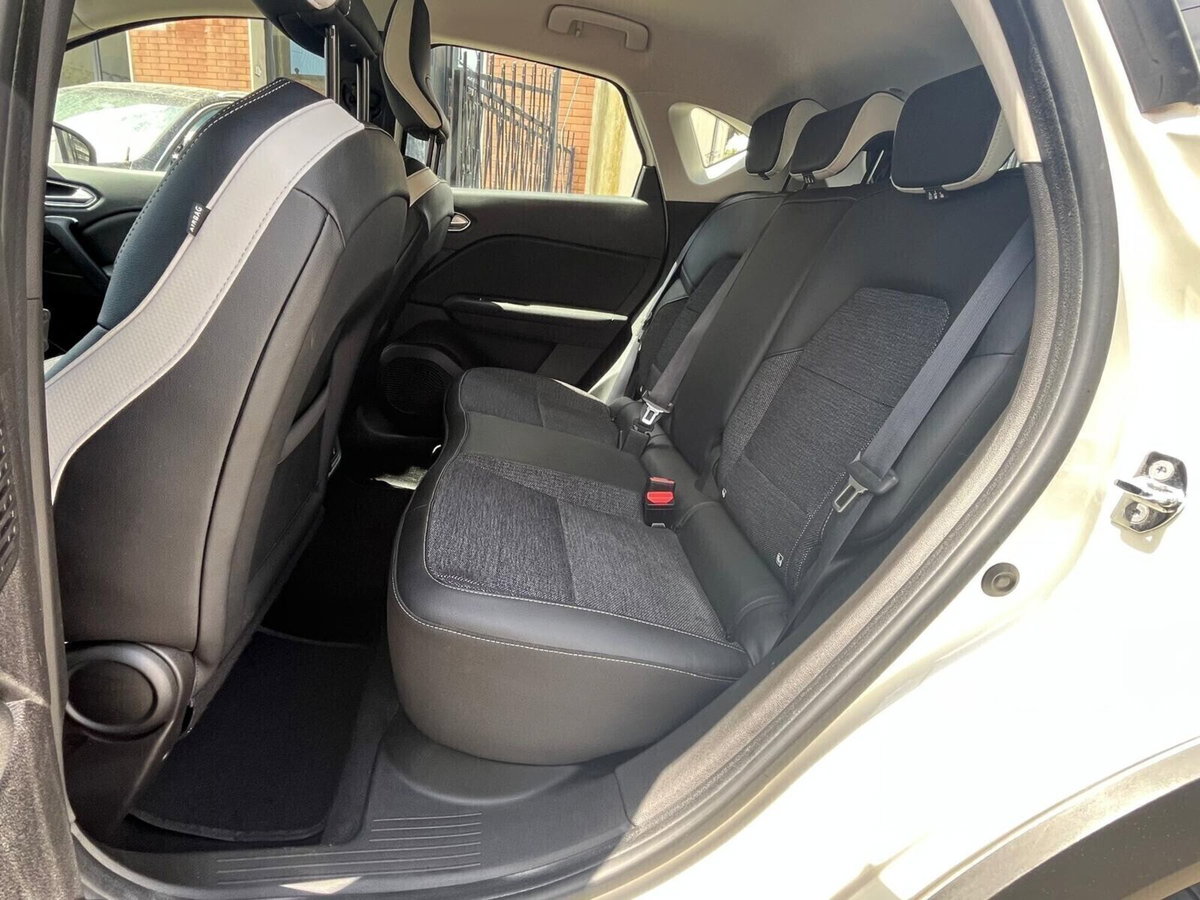 Renault Captur Blue dCi 115 CV EDC Intens (14)