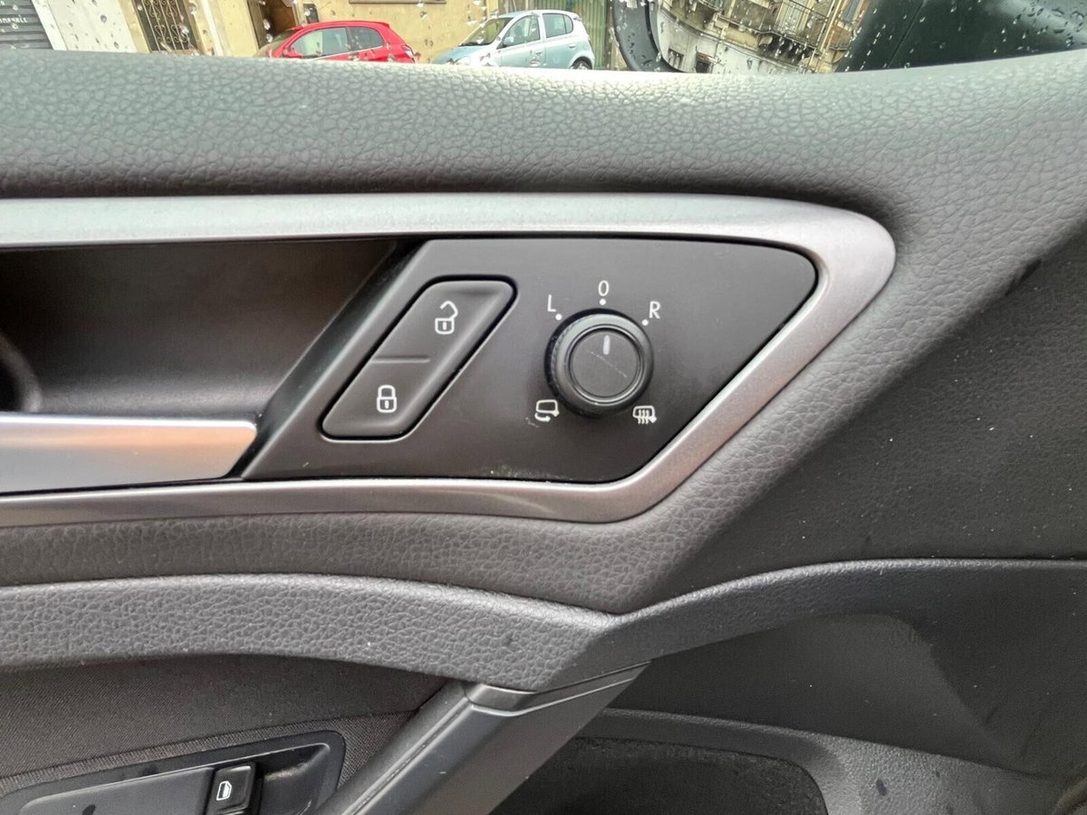 Volkswagen Golf 1.6 TDI 90 CV 5p. Trendline BlueMotion Technology (10)