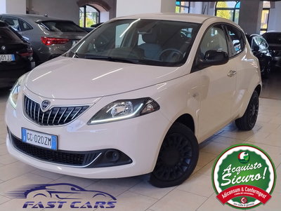 Lancia Ypsilon 1.0 FireFly 5 porte S&S Hybrid Ecochic Gold usata