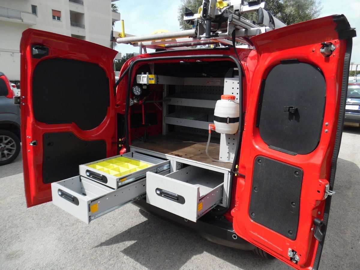 Fiat Fiorino Furgone cargo 1.3 mjt 95cv Adventure (8)