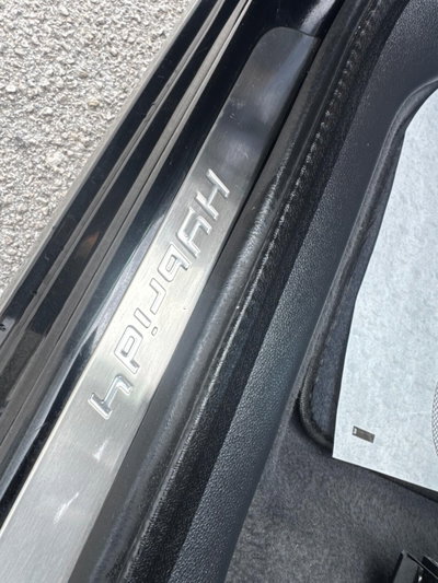 Peugeot 3008 HYbrid4 (17)