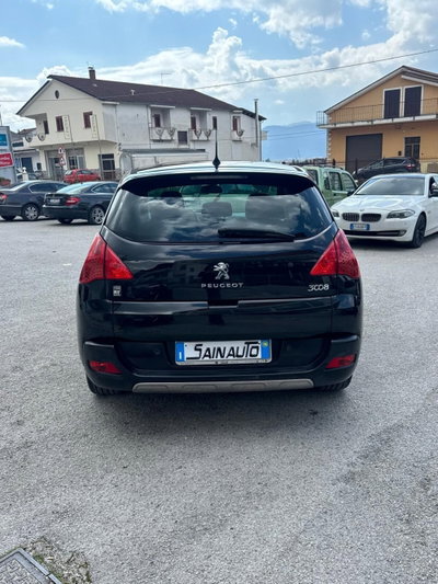 Peugeot 3008 HYbrid4 (4)