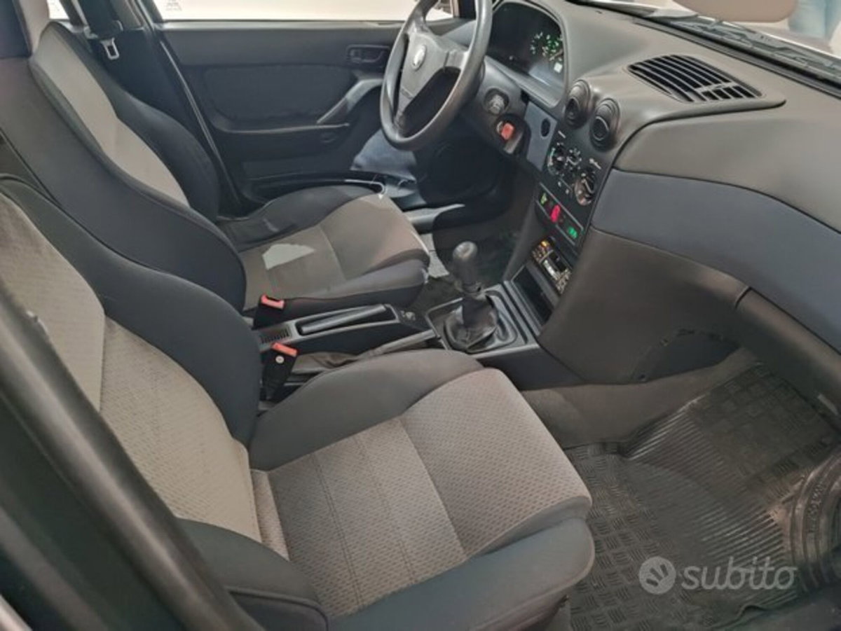 Alfa Romeo 146 1.6 IE cat (14)