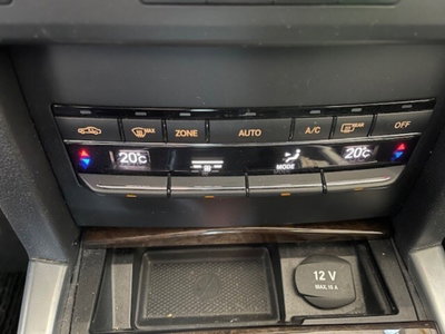 Mercedes-Benz Classe E 200 CGI BlueEFFICIENCY Elegance (14)