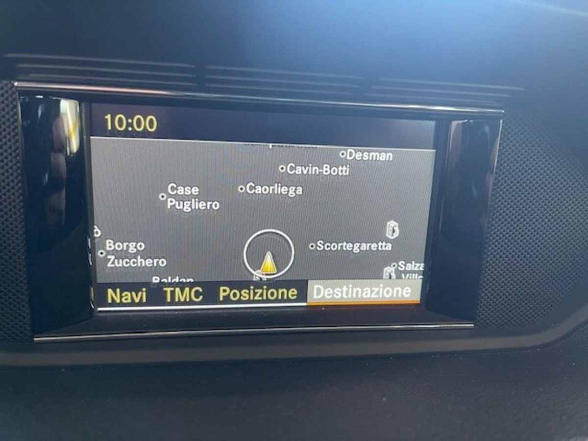 Mercedes-Benz Classe E 200 CGI BlueEFFICIENCY Elegance (16)