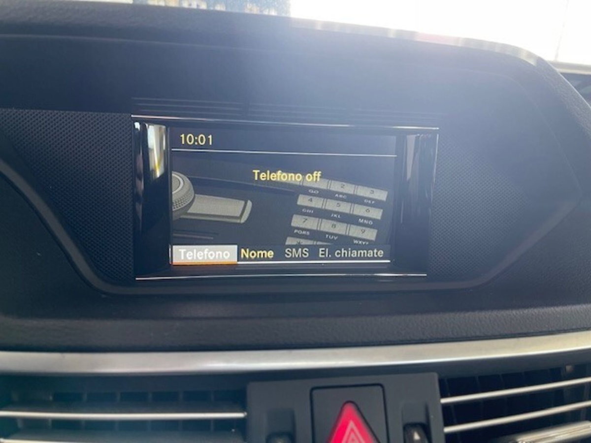 Mercedes-Benz Classe E 200 CGI BlueEFFICIENCY Elegance (17)