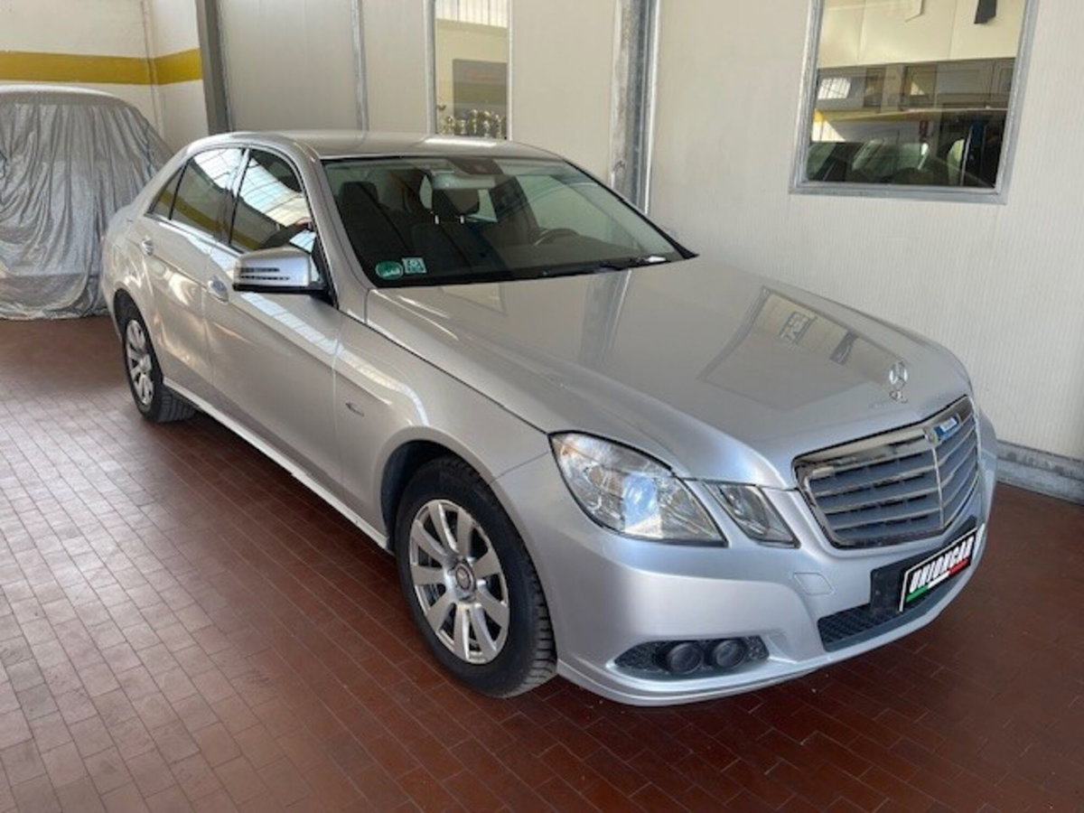 Mercedes-Benz Classe E 200 CGI BlueEFFICIENCY Elegance (3)