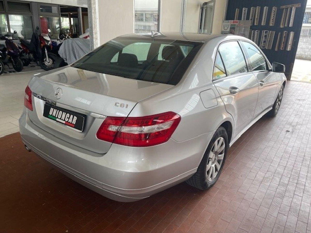 Mercedes-Benz Classe E 200 CGI BlueEFFICIENCY Elegance (6)