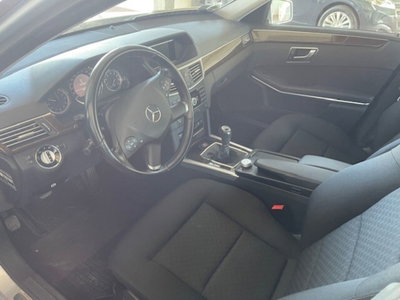 Mercedes-Benz Classe E 200 CGI BlueEFFICIENCY Elegance (8)