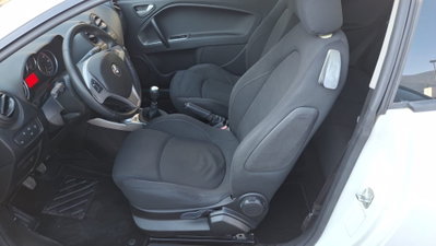 Alfa Romeo MiTo 1.3 JTDm 85 CV S&S Progression (6)