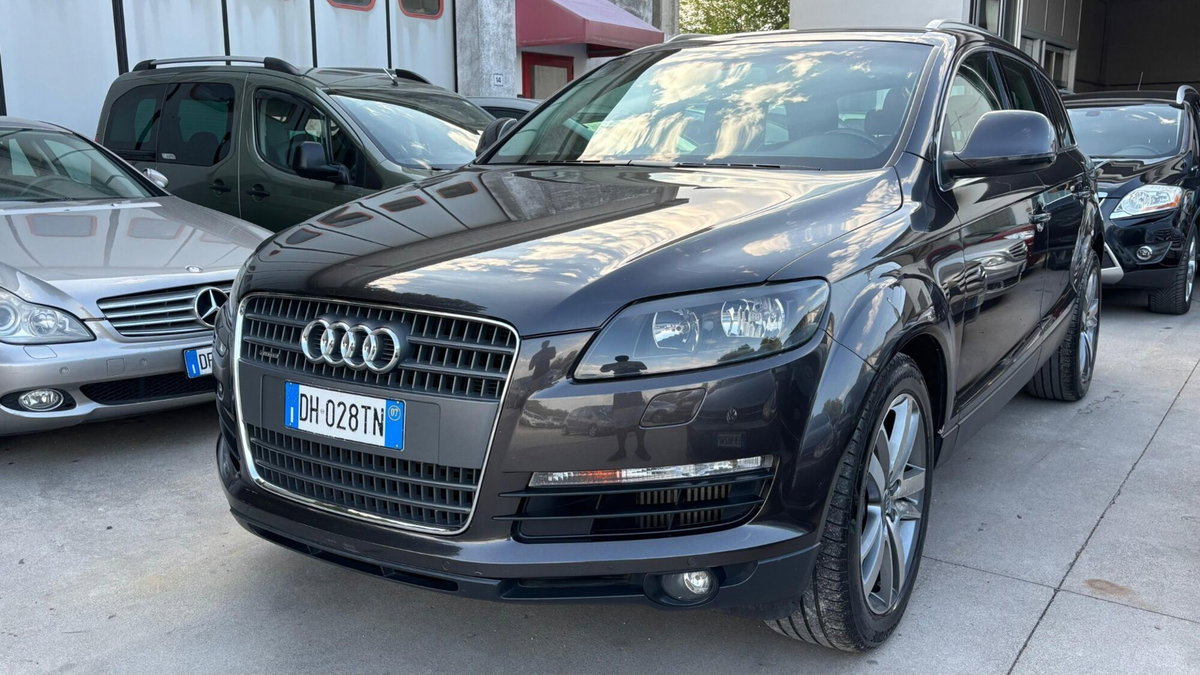 Audi Q7 3.0 V6 TDI 233CV quattro tiptronic