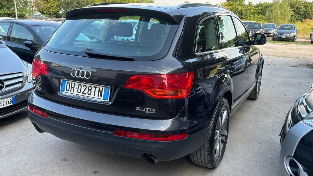 Audi Q7 3.0 V6 TDI 233CV quattro tiptronic (10)