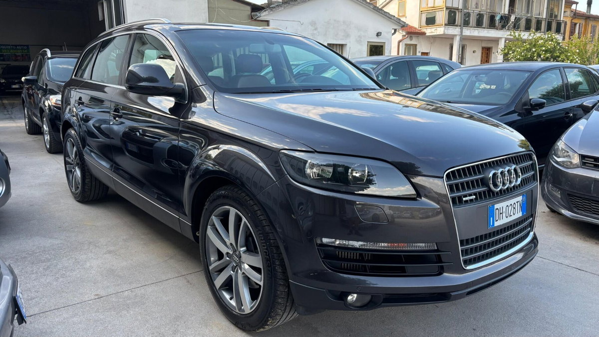Audi Q7 3.0 V6 TDI 233CV quattro tiptronic (2)