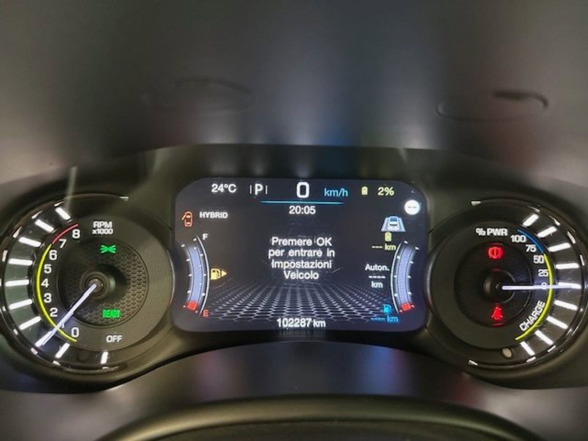 Jeep Renegade 1.3 T4 190CV PHEV 4xe AT6 Limited (9)
