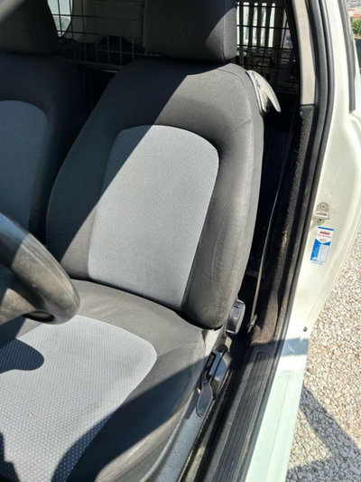 Fiat Grande Punto 1.3 MJT 75 3p.Van Actual 2pt (18)