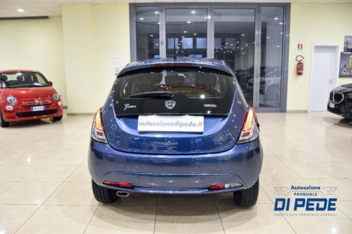 Lancia Ypsilon 1.0 FireFly 5 porte S&S Hybrid Ecochic Gold (5)