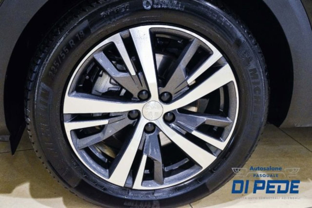Peugeot 3008 BlueHDi 130 S&S Allure (9)