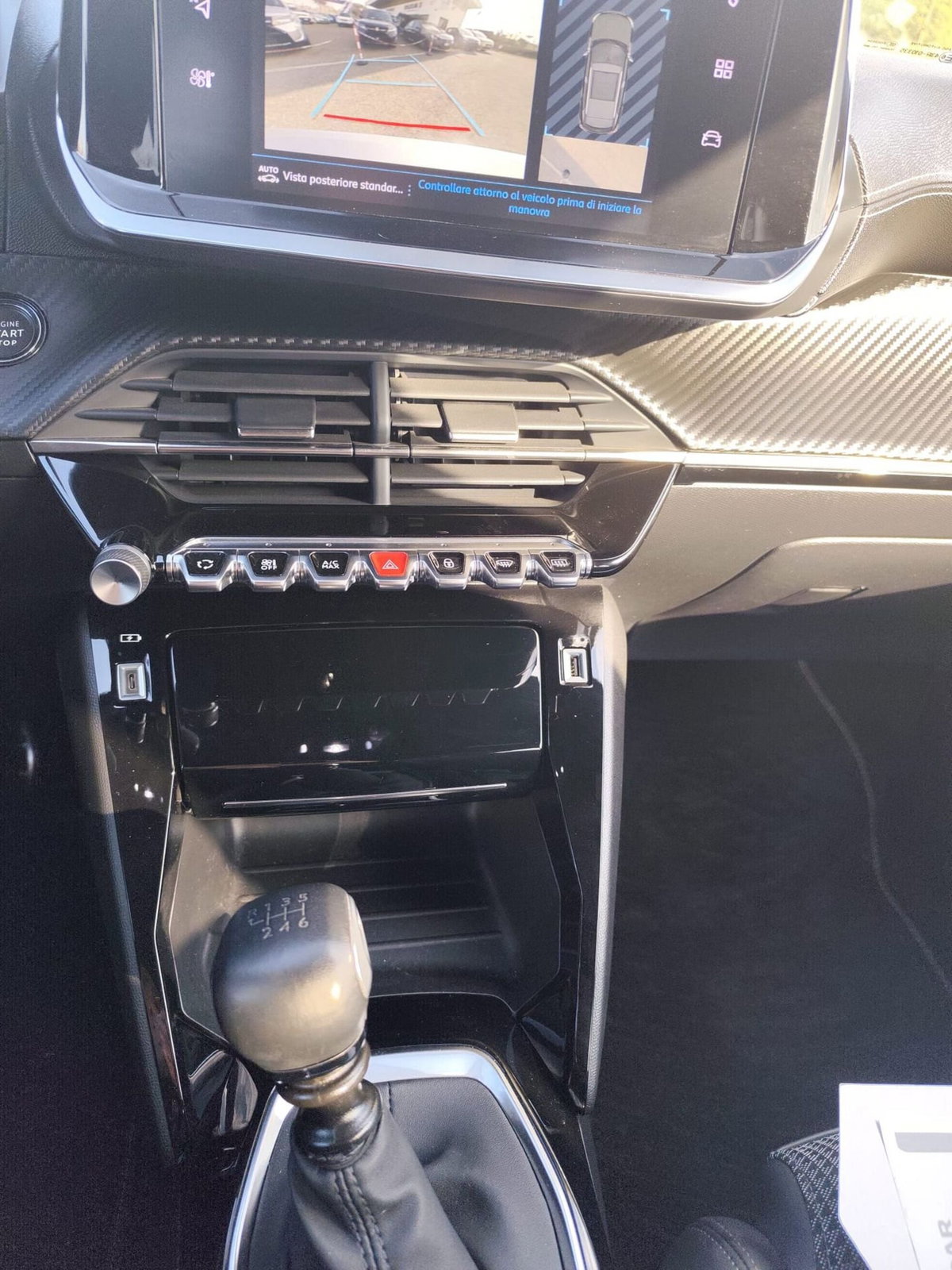 Peugeot 2008 PureTech 130 S&S GT (10)
