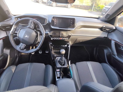 Peugeot 2008 PureTech 130 S&S GT (11)