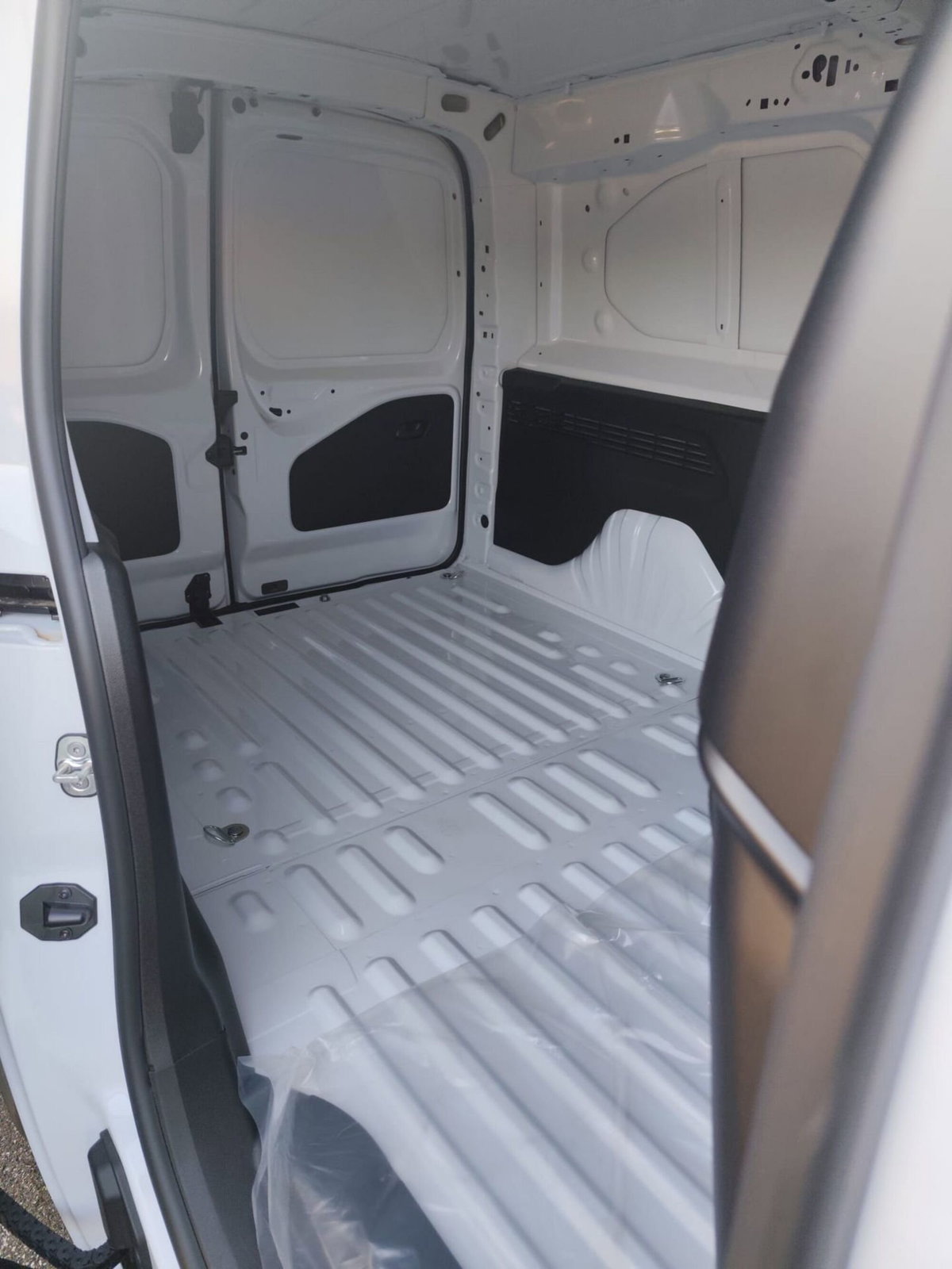 Fiat Doblò Furgone van XL 1.5 diesel 130cv (12)