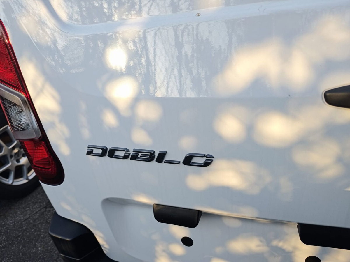 Fiat Doblò Furgone van XL 1.5 diesel 130cv (13)