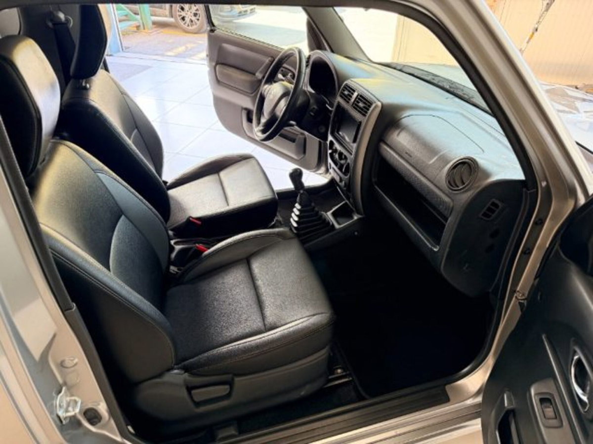 Suzuki Jimny 1.3 4WD Evolution Plus (11)