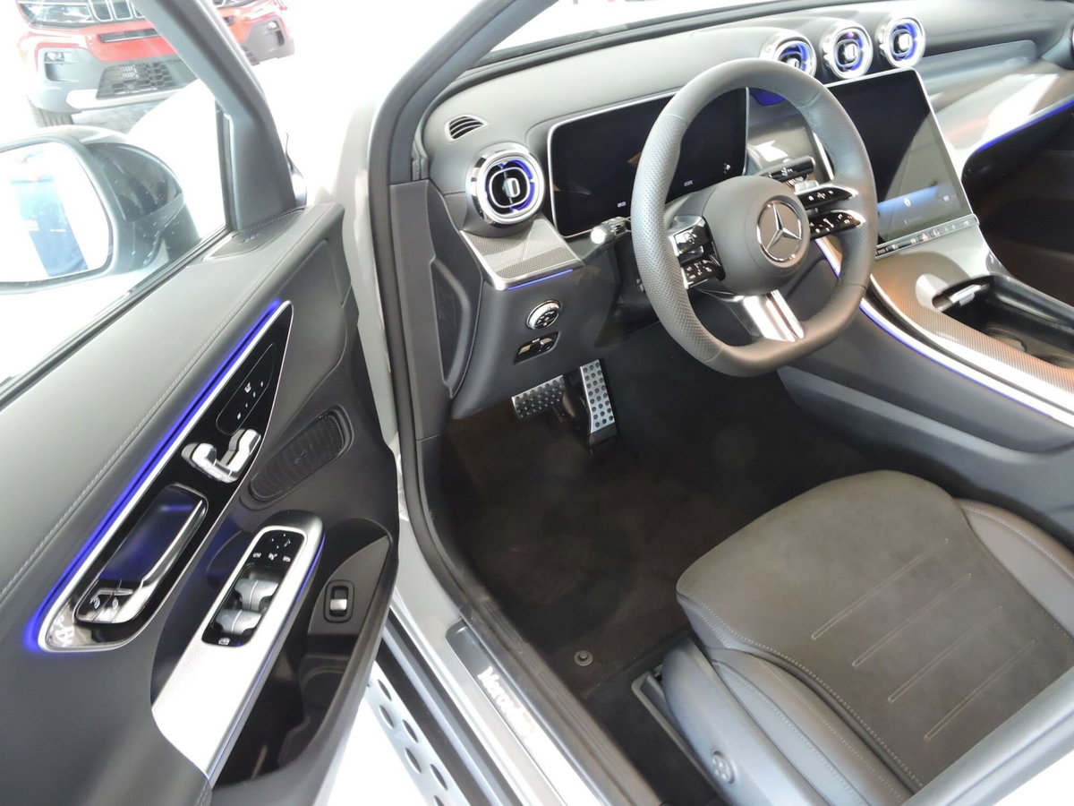 Mercedes-Benz GLC Coupé 220 d AMG Line Premium 4matic auto (12)