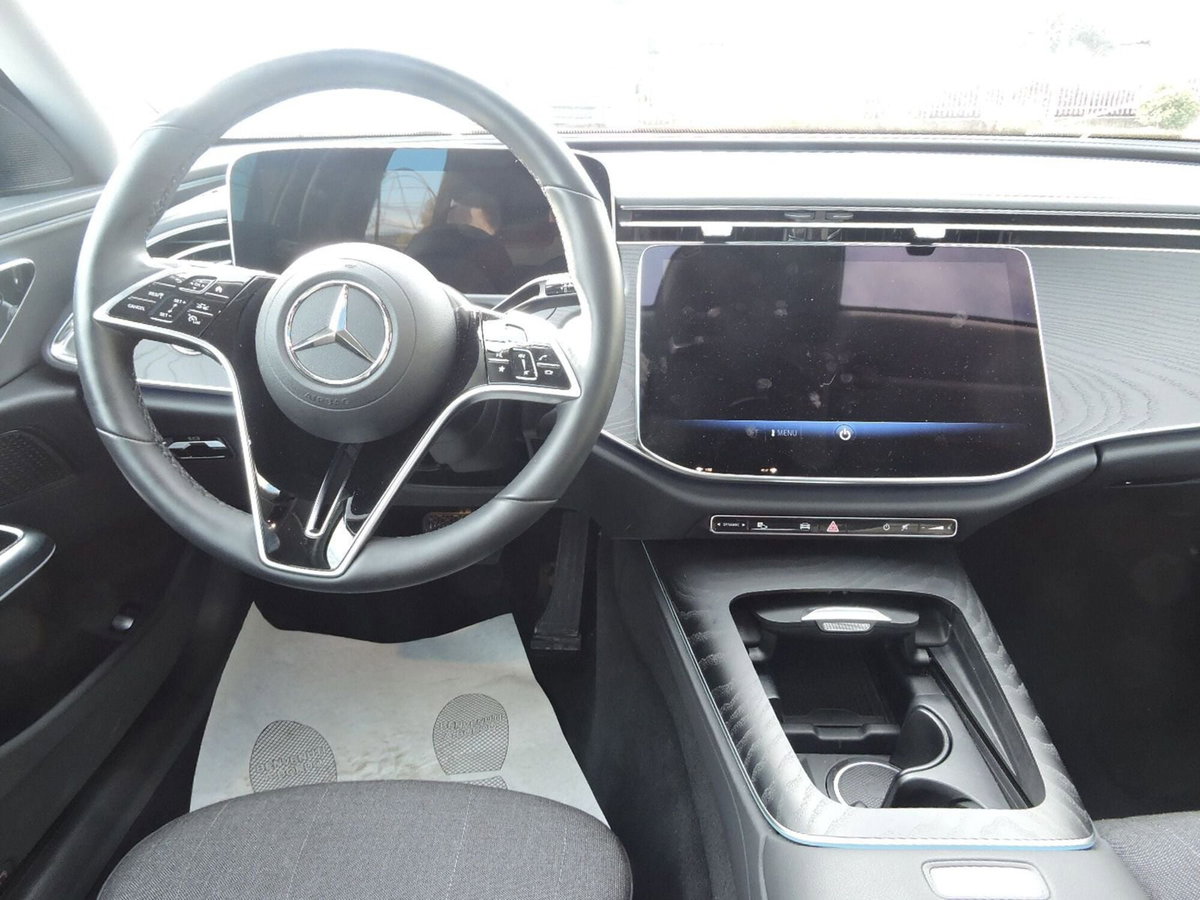 Mercedes-Benz Classe E Station Wagon 220 d AMG Line Advanced auto (11)