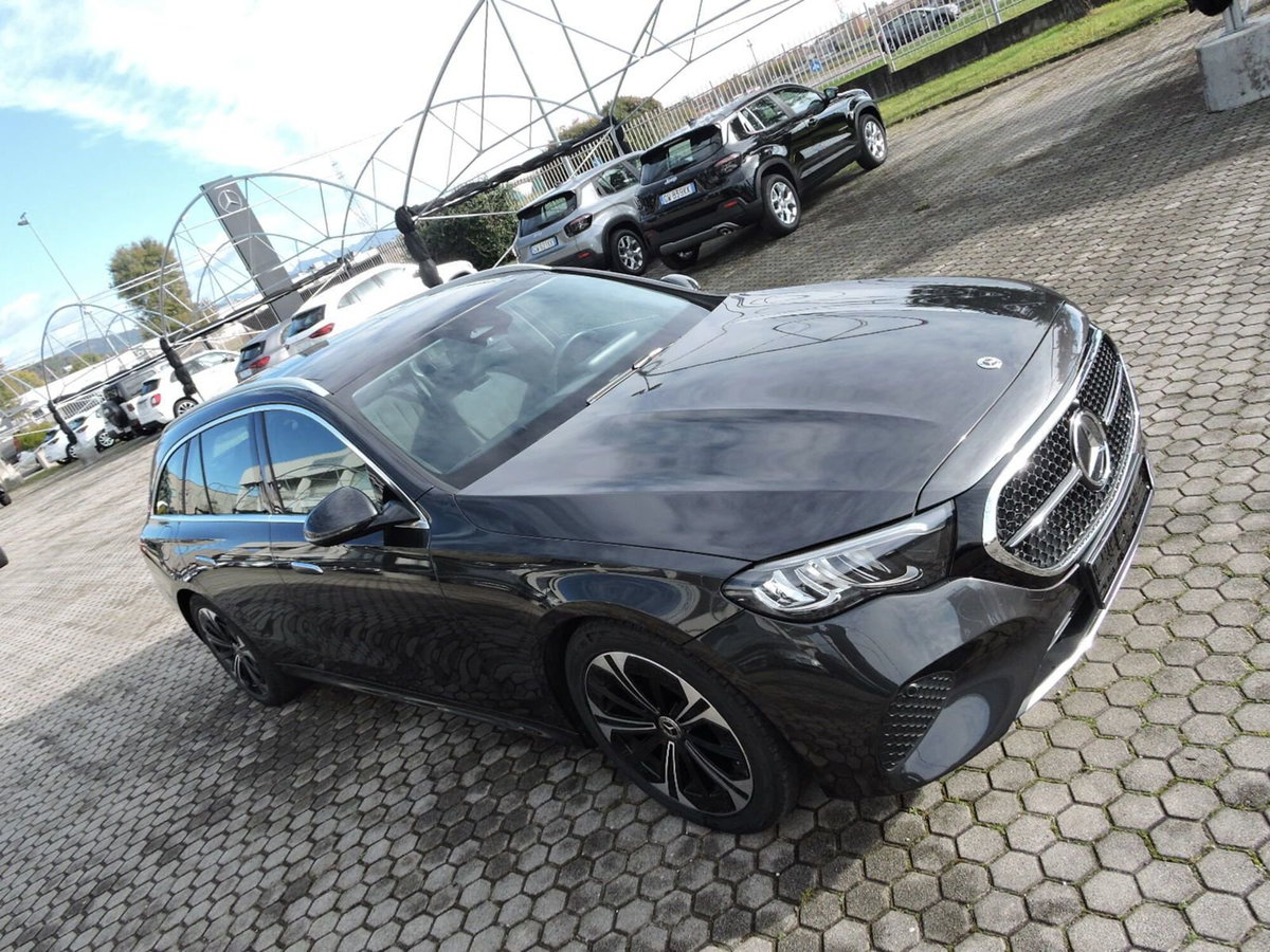 Mercedes-Benz Classe E Station Wagon 220 d AMG Line Advanced auto (3)