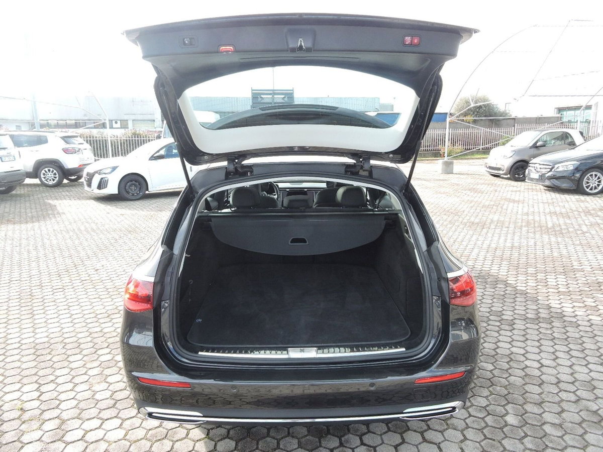 Mercedes-Benz Classe E Station Wagon 220 d AMG Line Advanced auto (8)