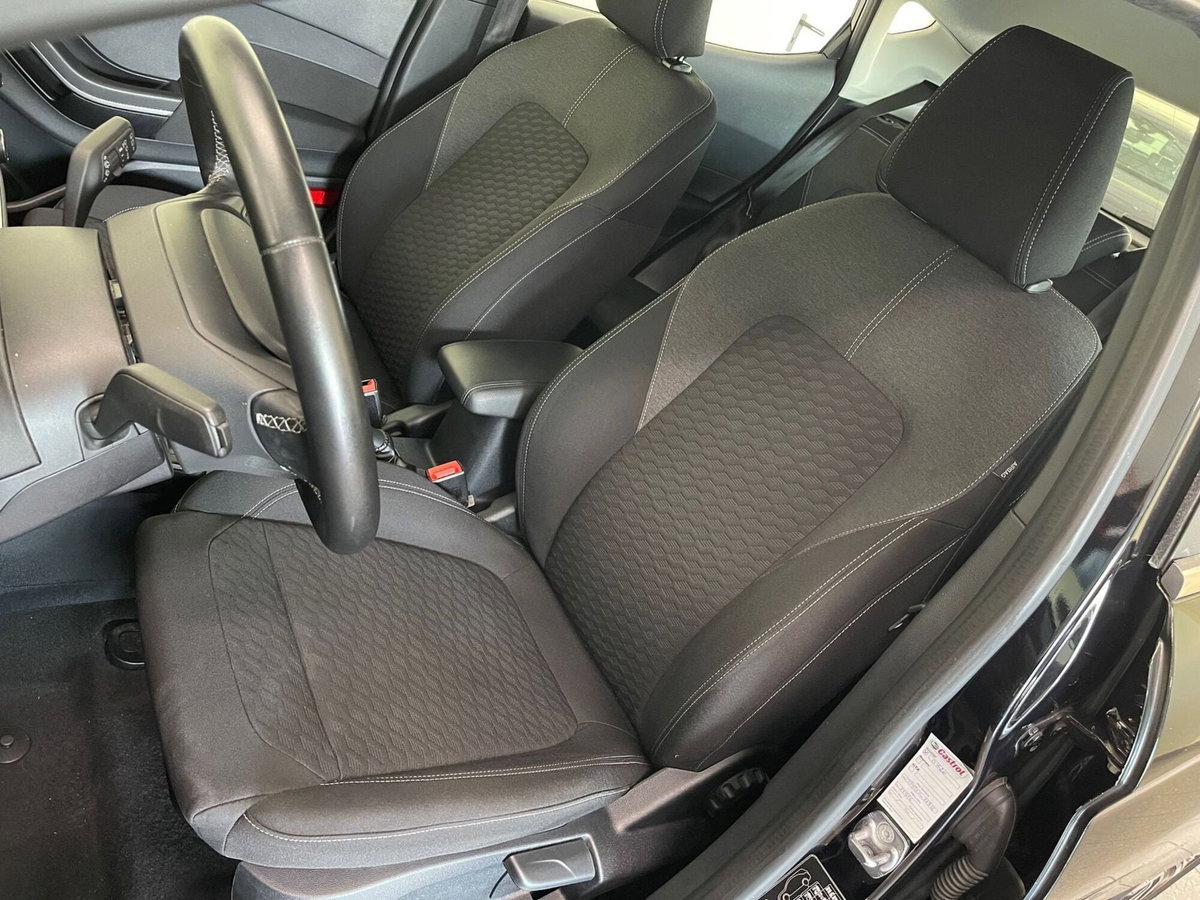 Ford Fiesta 1.1 75 CV 5 porte Titanium (13)