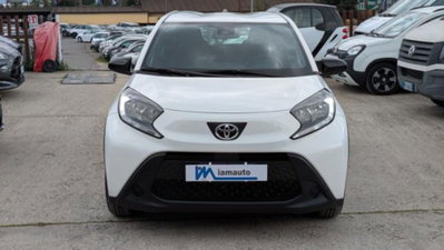 Toyota Aygo X 1.0 Active 72cv (2)