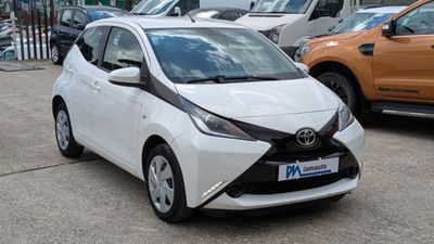 Toyota Aygo 1.0 VVT-i 69 CV 5 porte x-wave usata