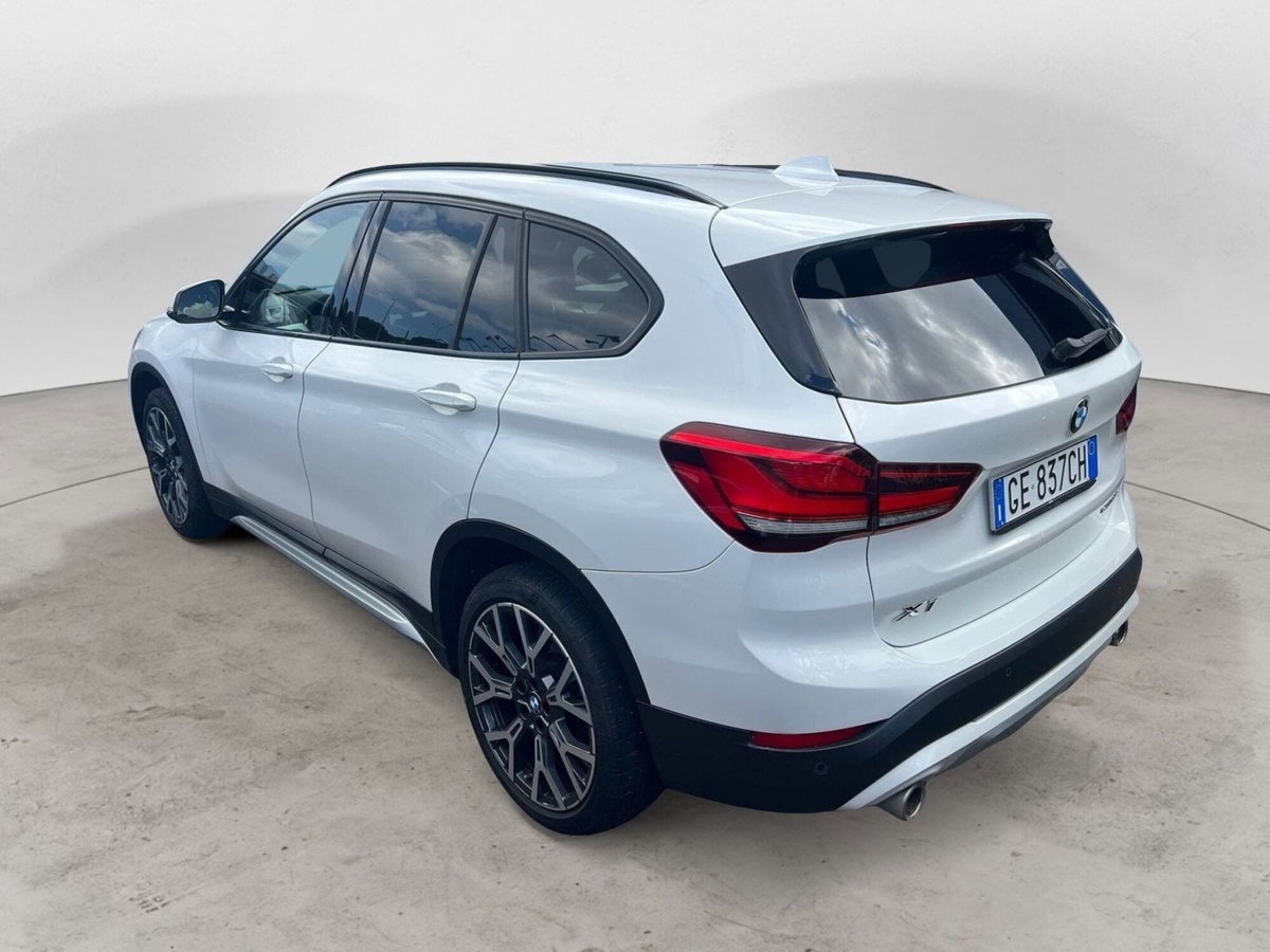 BMW X1 sDrive 18d xLine (3)