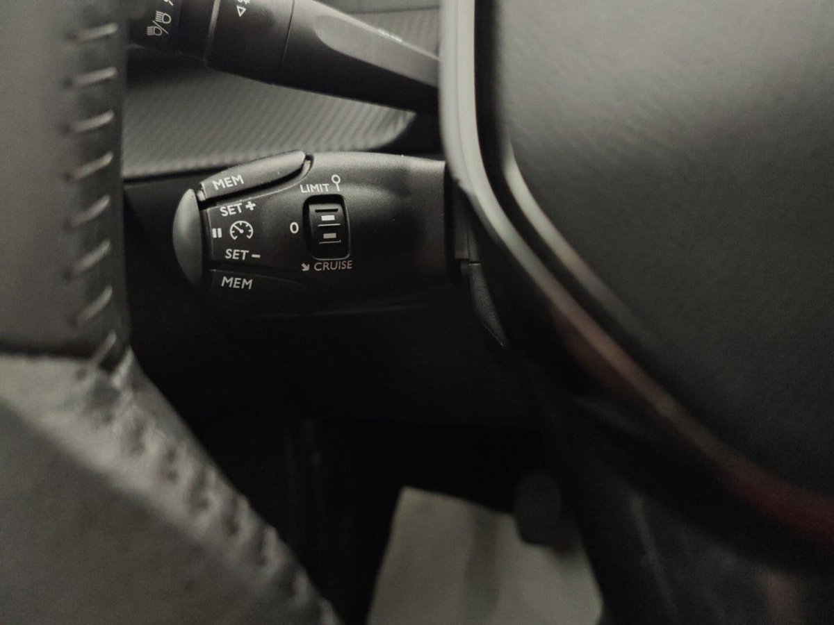 Peugeot 2008 PureTech 100 S&S Allure (20)