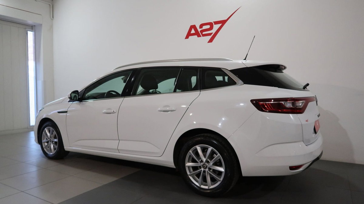 Renault Mégane Sporter Blue dCi 115 CV Business (10)