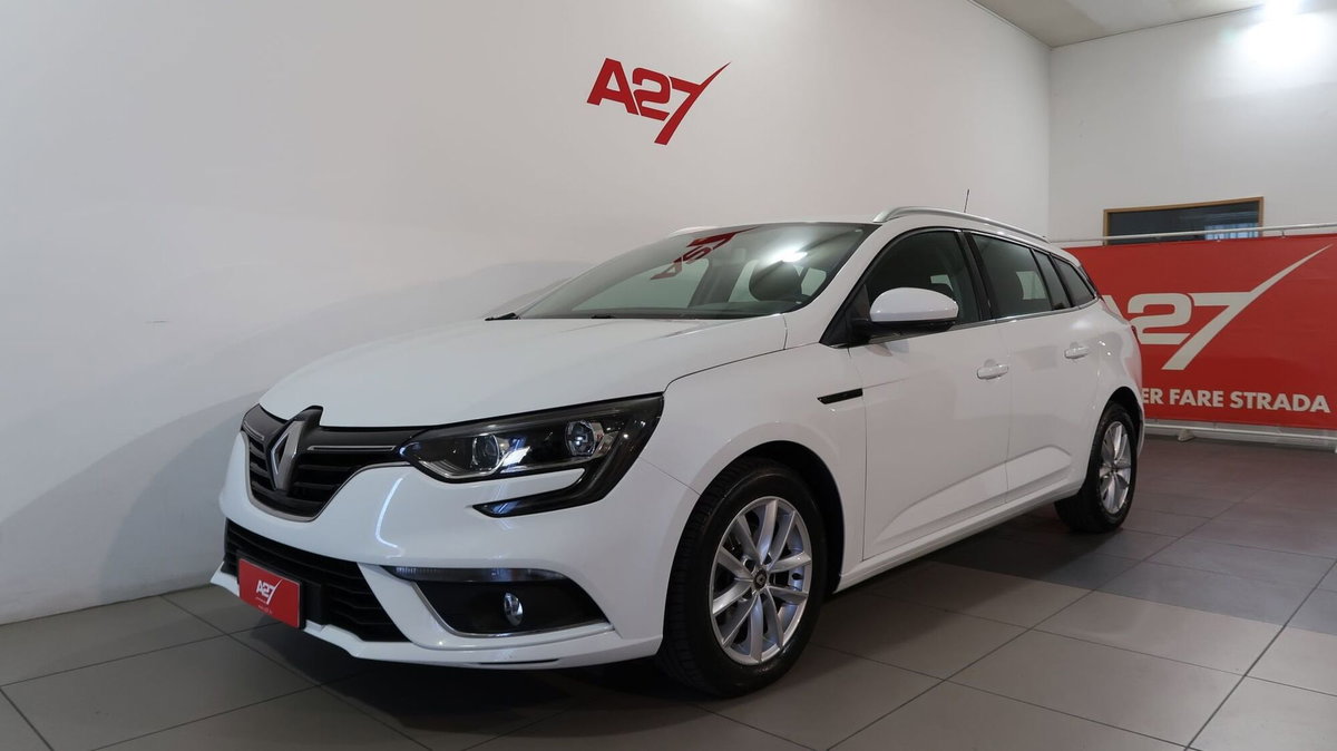 Renault Mégane Sporter Blue dCi 115 CV Business (14)