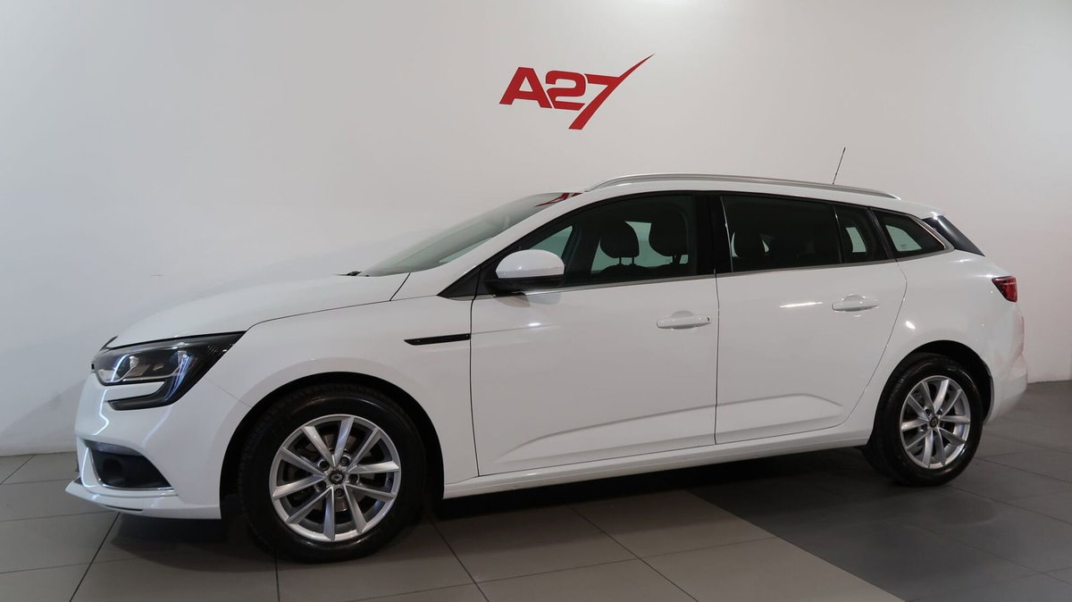Renault Mégane Sporter Blue dCi 115 CV Business (16)