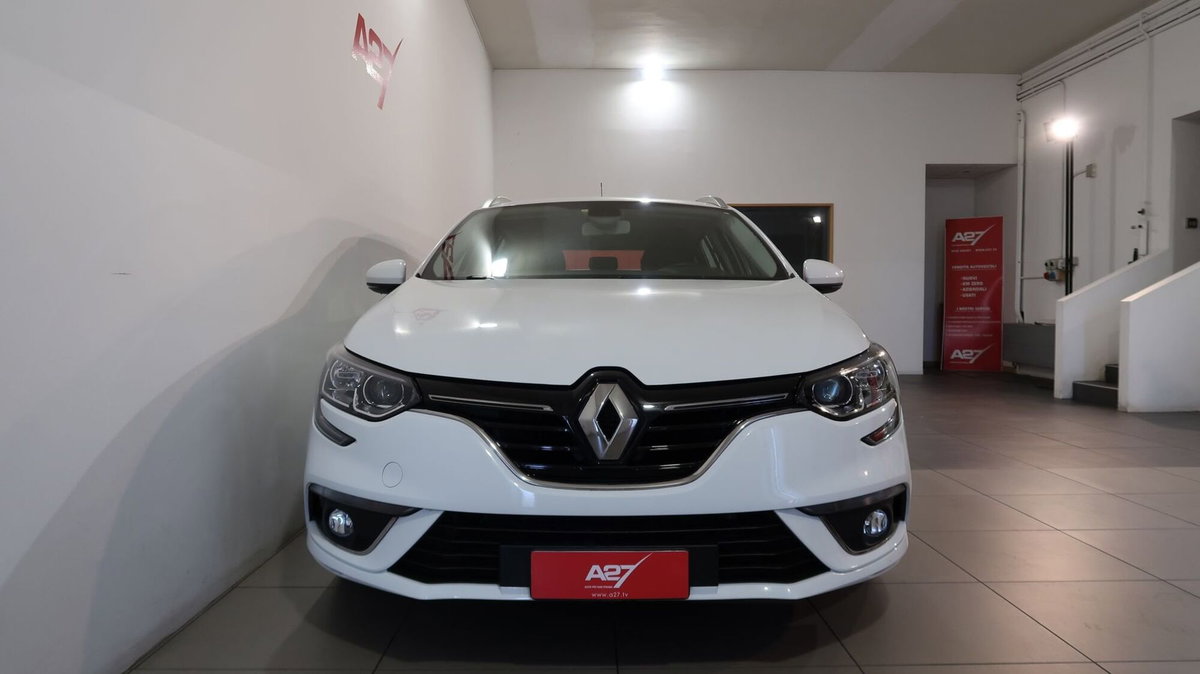 Renault Mégane Sporter Blue dCi 115 CV Business (5)