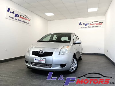 Toyota Yaris 1.0 5 porte Sol usata