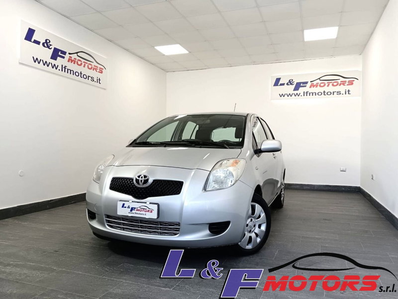 Toyota Yaris 1.0 5 porte Sol