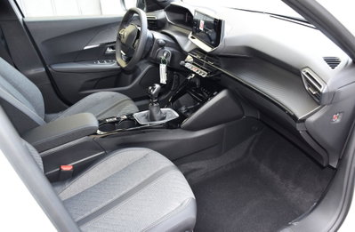 Peugeot 2008 1.2 puretech Active s&s 100cv (10)