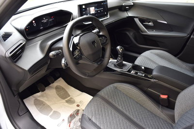 Peugeot 2008 1.2 puretech Active s&s 100cv (15)