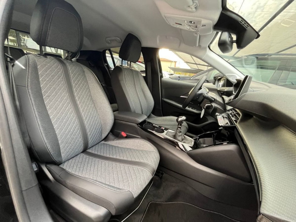Peugeot 208 PureTech 100 Stop&Start 5 porte Allure (14)