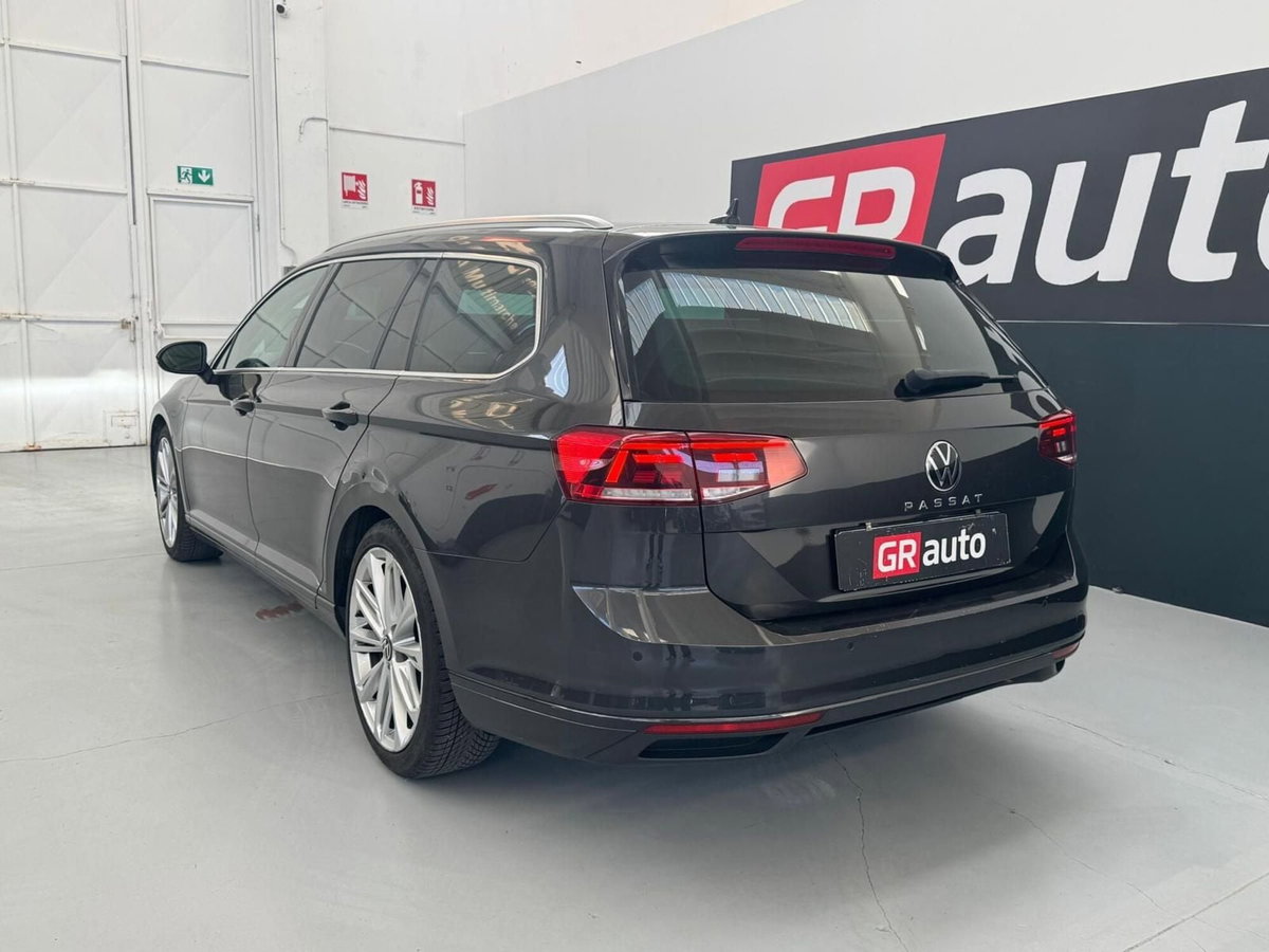 Volkswagen Passat Variant 2.0 TDI Executive BlueMotion Technology (10)